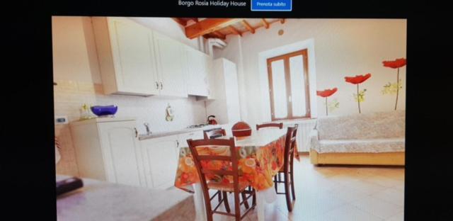 Borgo Rosia Holiday House Bagian luar foto
