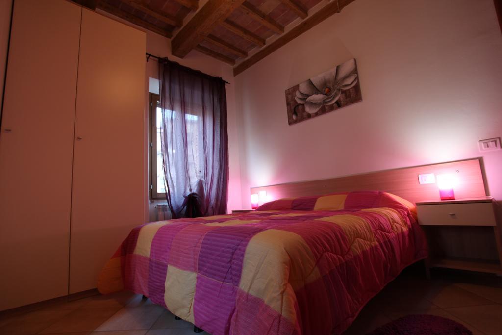 Borgo Rosia Holiday House Bagian luar foto