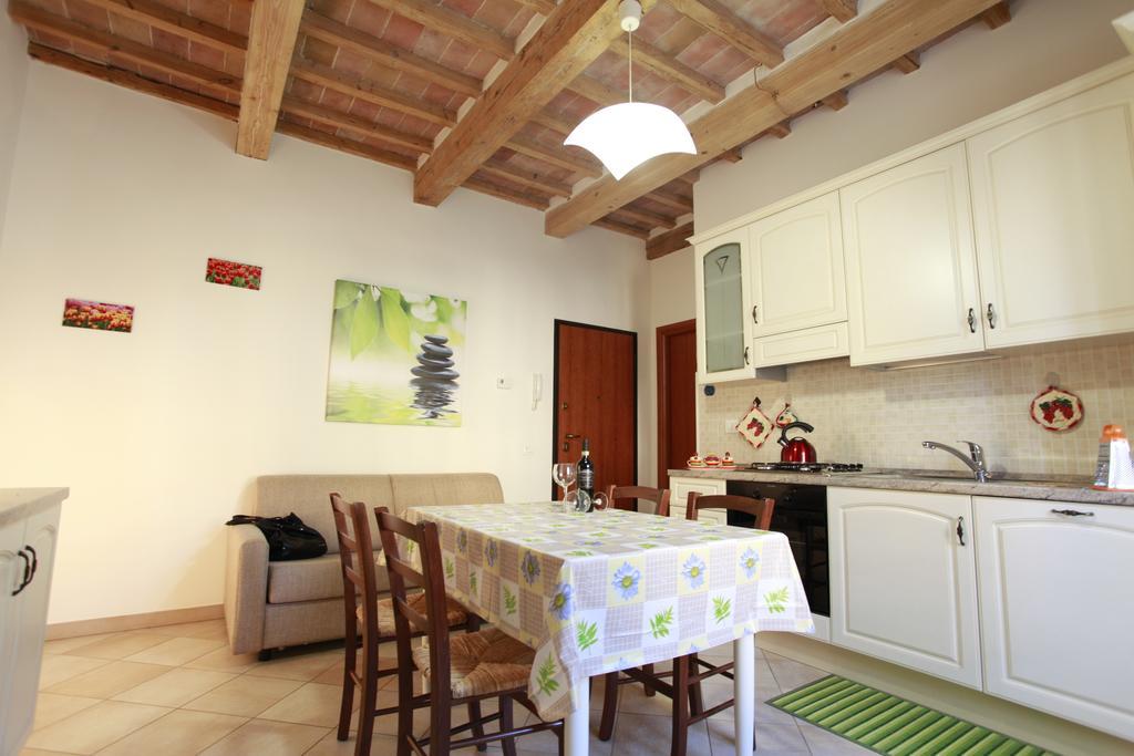 Borgo Rosia Holiday House Bagian luar foto