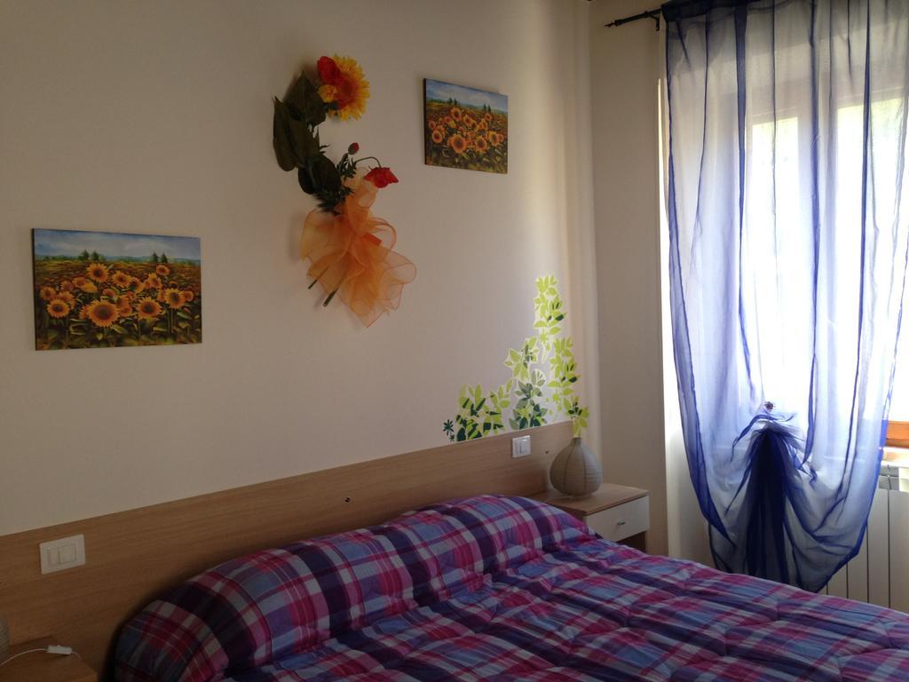 Borgo Rosia Holiday House Bagian luar foto