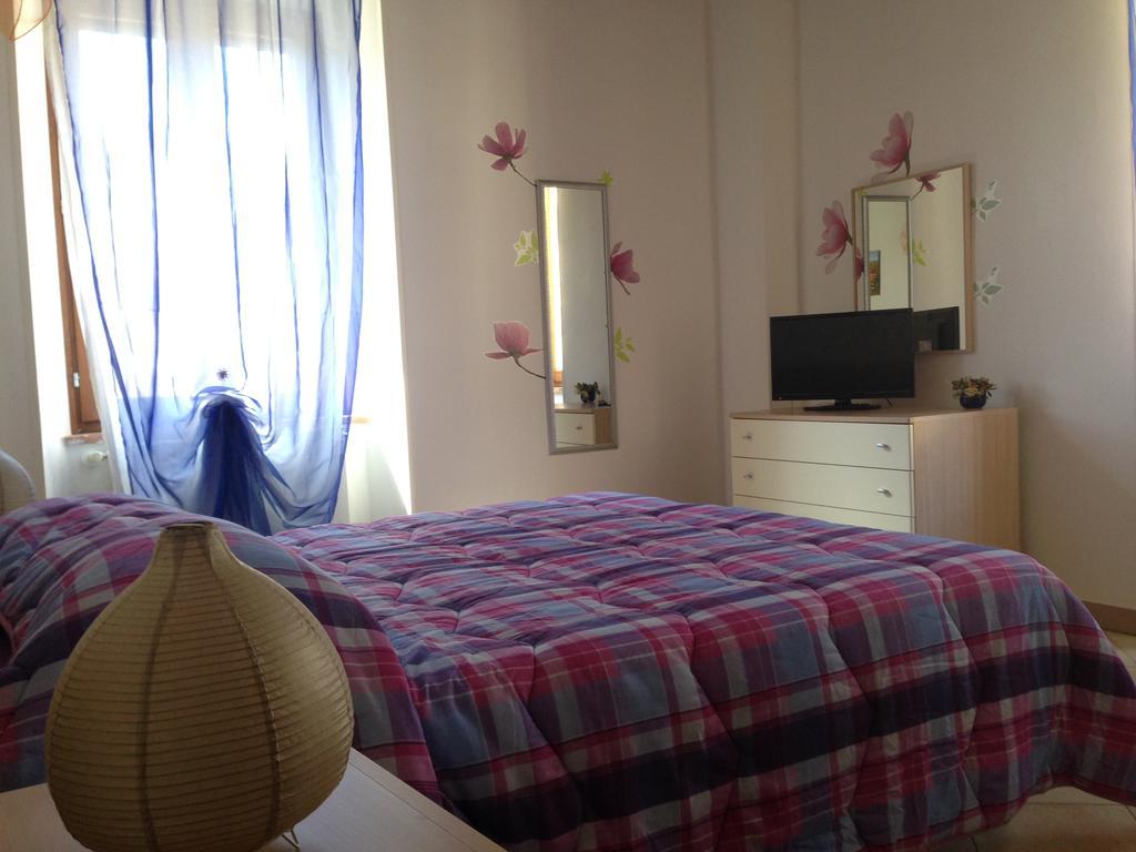 Borgo Rosia Holiday House Bagian luar foto