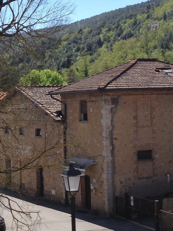 Borgo Rosia Holiday House Bagian luar foto
