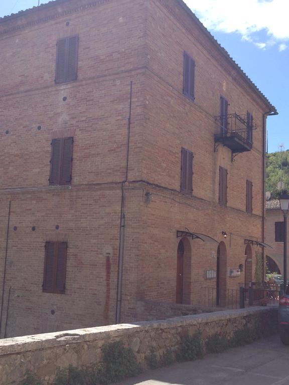 Borgo Rosia Holiday House Bagian luar foto