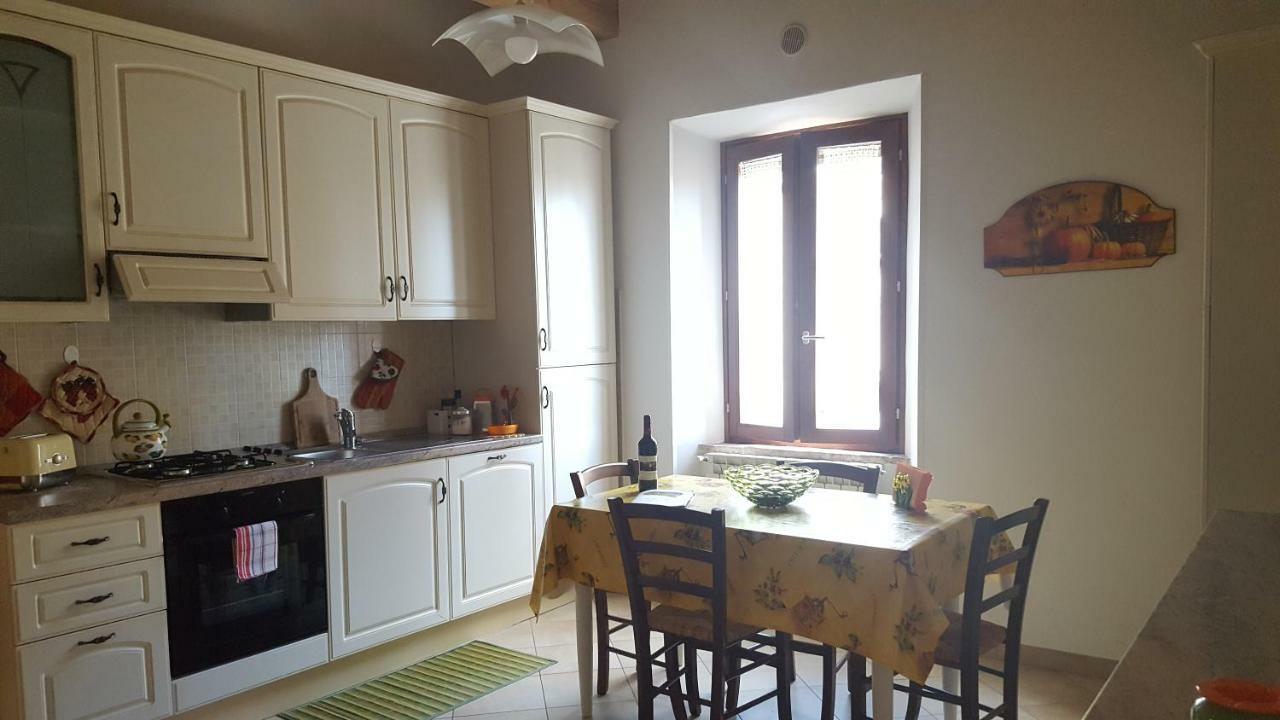 Borgo Rosia Holiday House Bagian luar foto