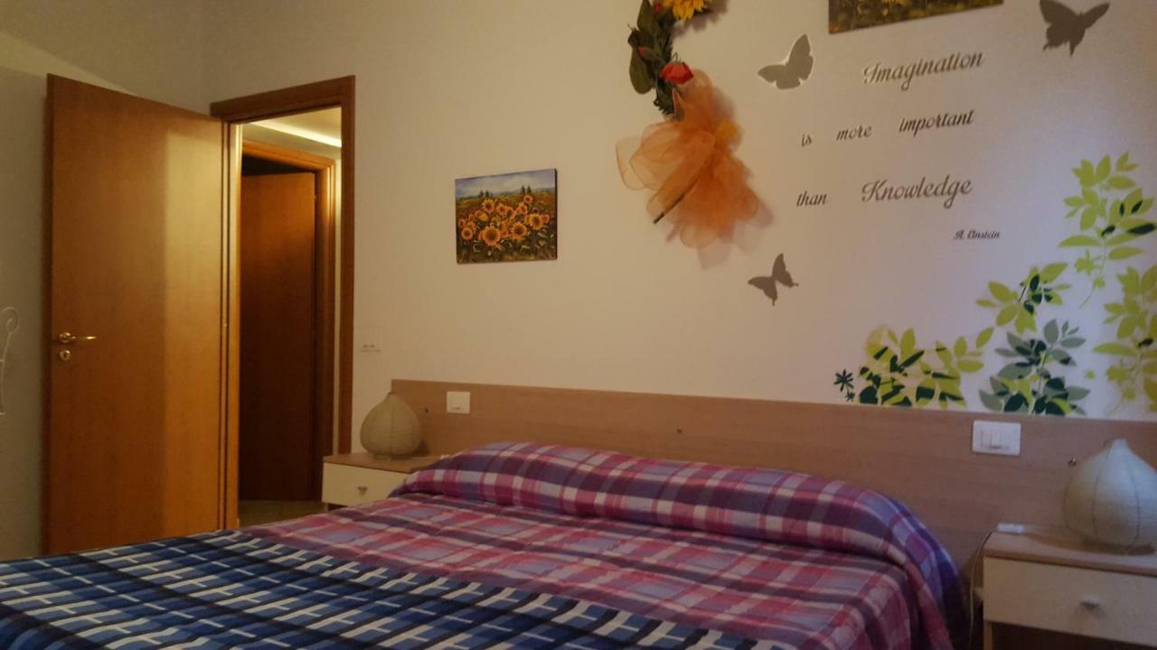 Borgo Rosia Holiday House Bagian luar foto